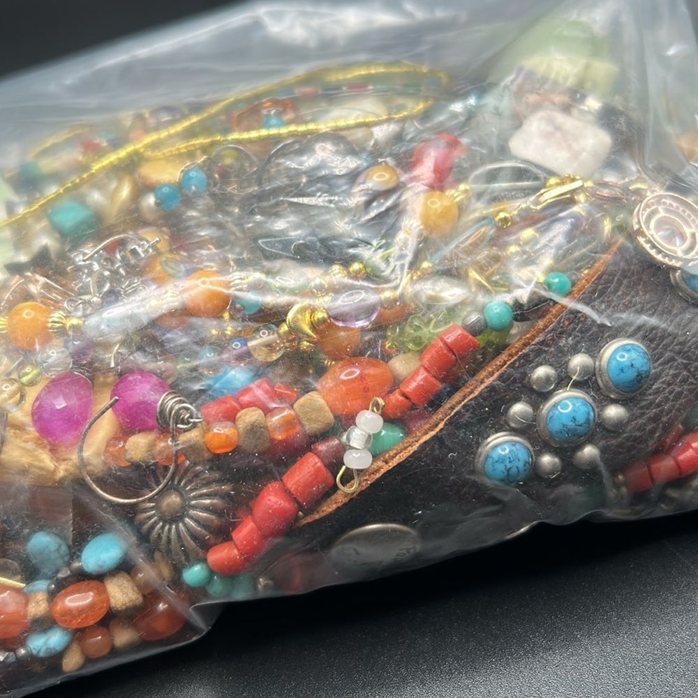 Mystery Mixed Jewelry Bag Natural Elements 2.6 lbs. Wearable Craft VTG Modern - Picture 4 of 6